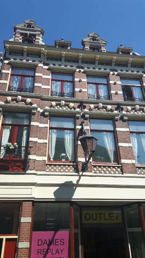 Tweepersoonskamer met Gedeelde Badkamer