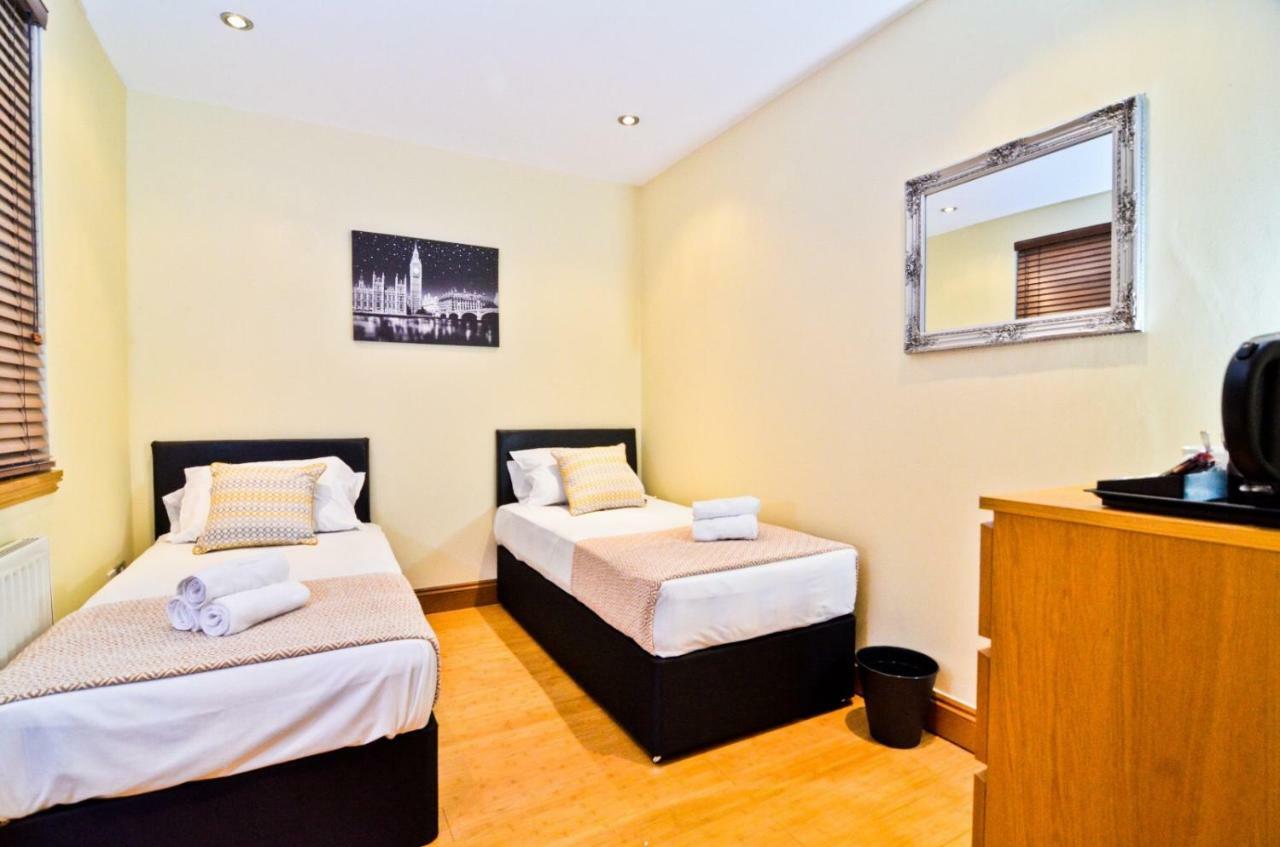 Chambre Triple Basique avec Salle de Bains Commune