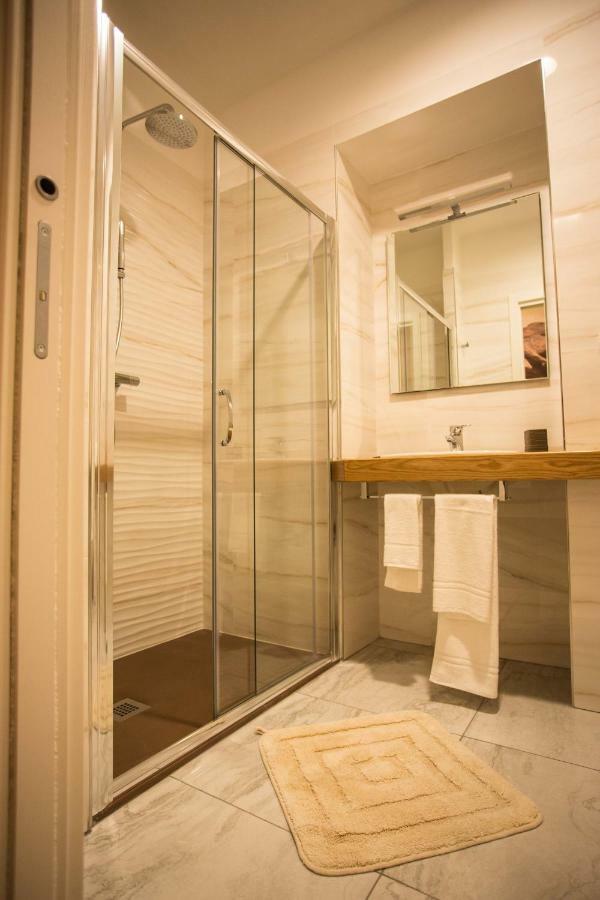 Camera Singola Standard con Bagno in Comune