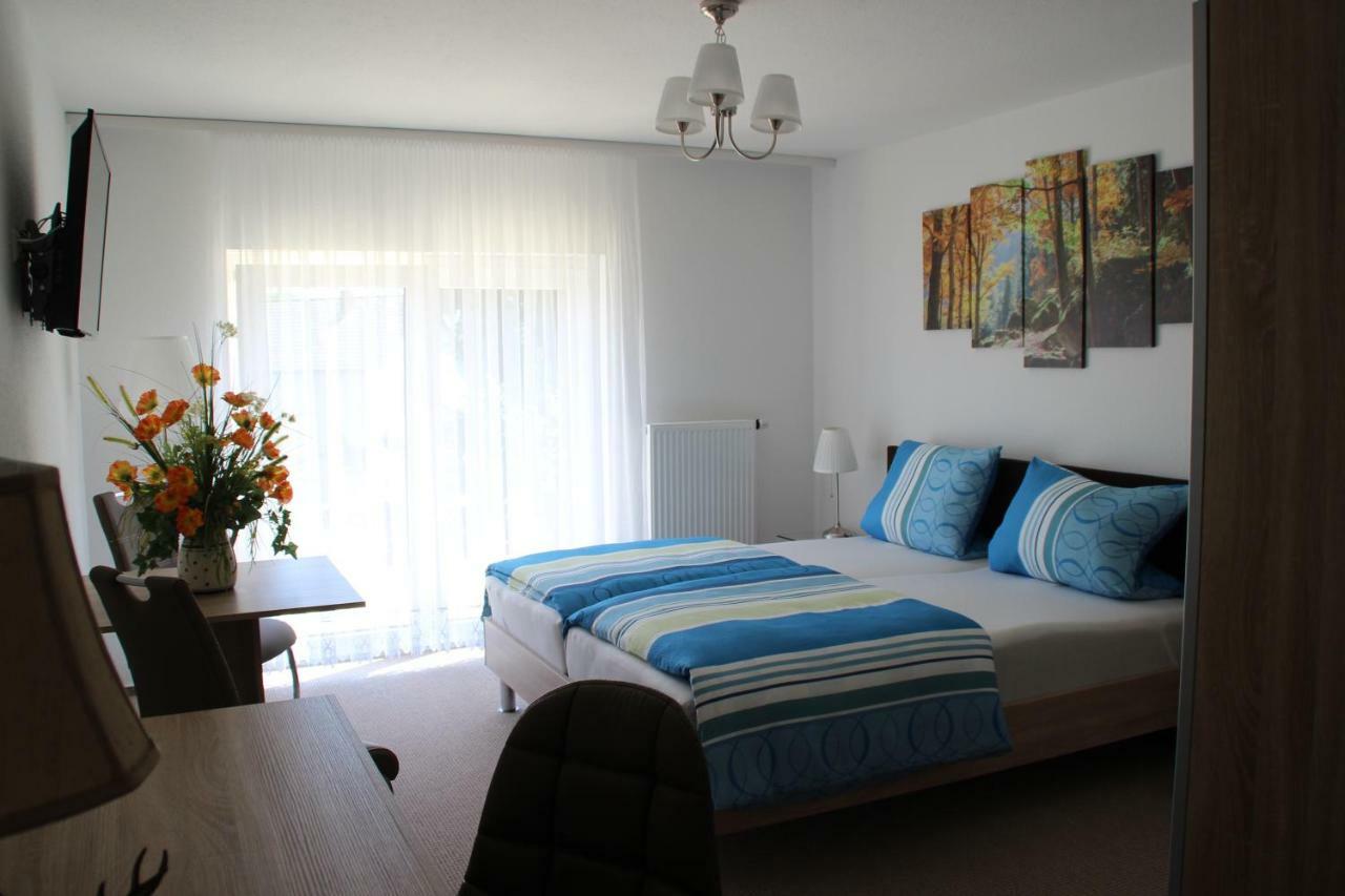Doppelzimmer mit Balkon