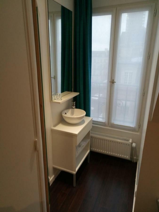 Single Room Private Bathroom,862340261:JPEG