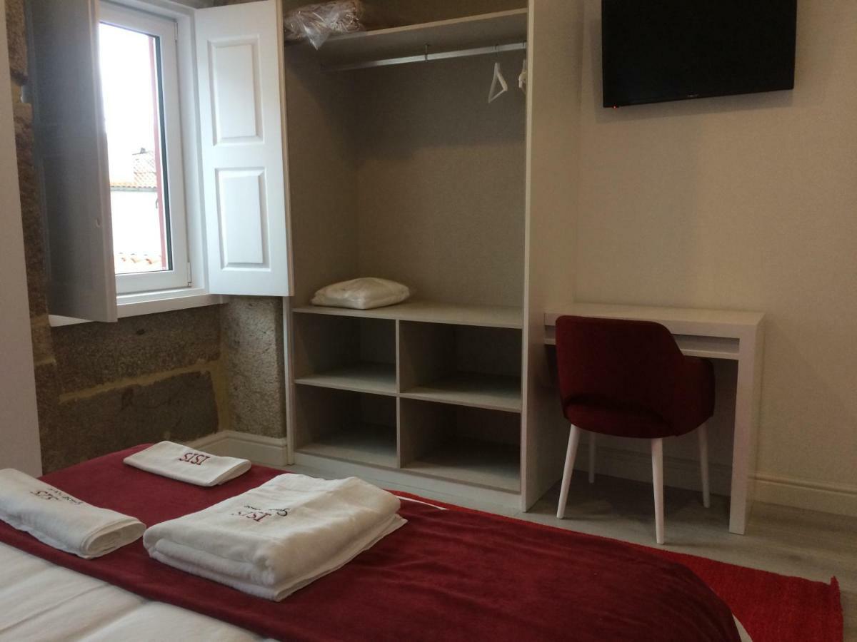Quarto Duplo com Casa de Banho Privativa