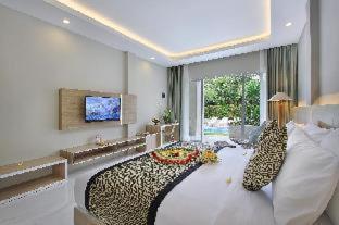 Deluxe Double Pool Access Room with Daily Afternoon Tea