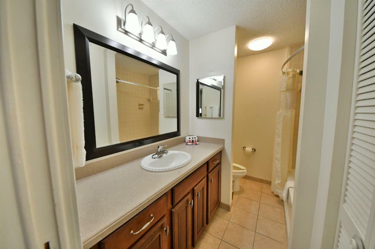 One-Bedroom Mandarin Suite - Non-Smoking