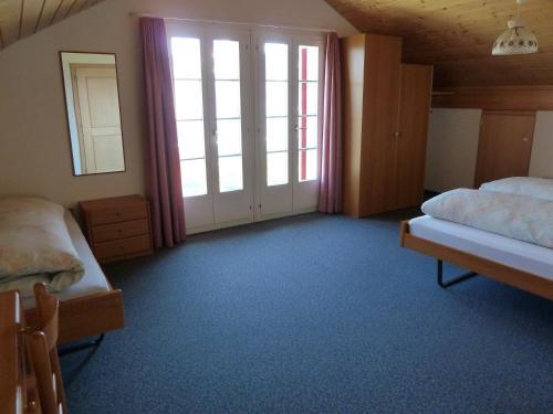 Vierbettzimmer mit eigenem Bad