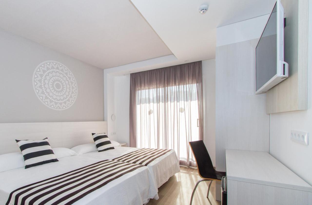 Standard Quadruple Room,1214629129:JPEG