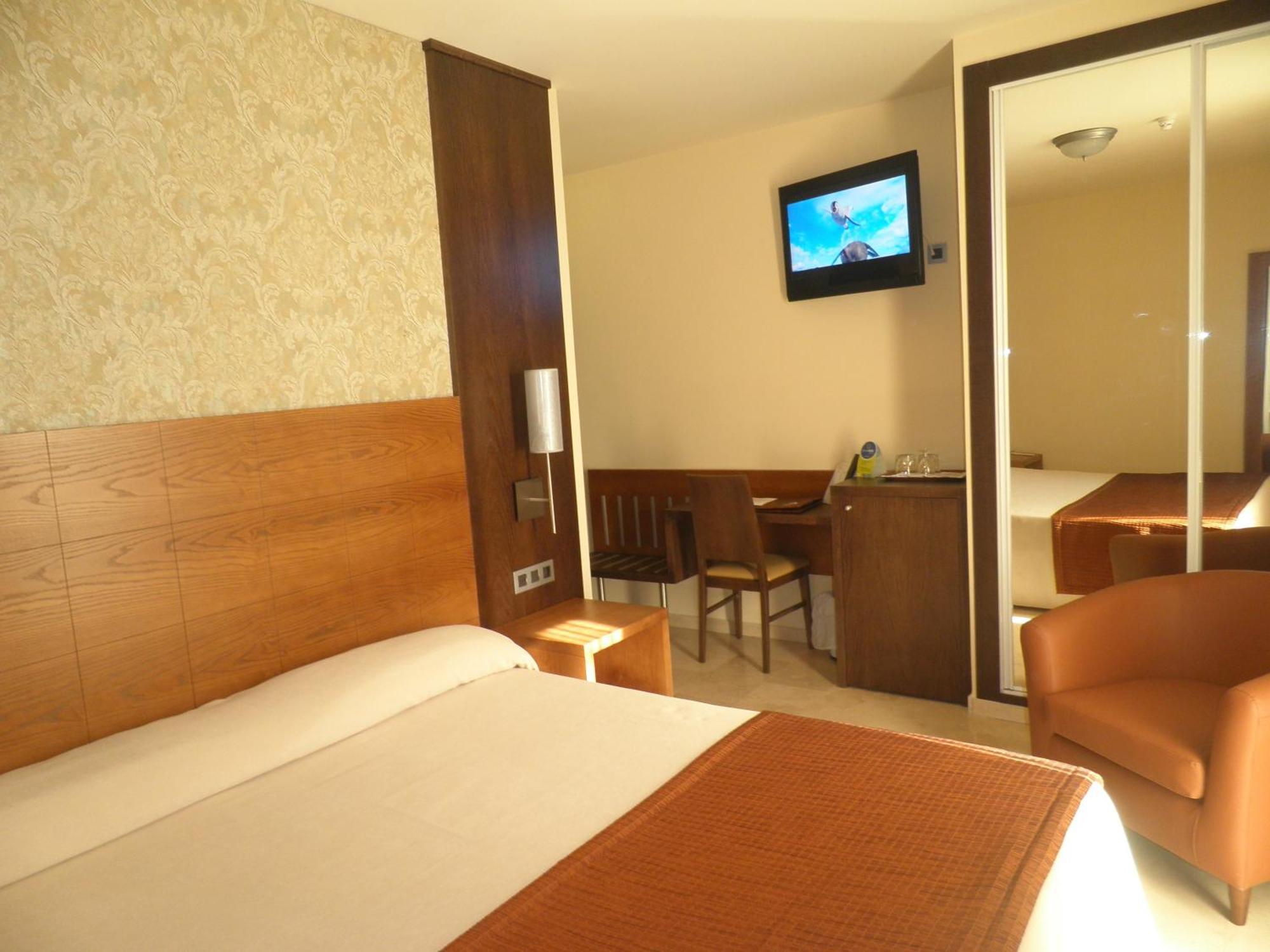 Double or Twin Room with City View,1207659547:JPEG