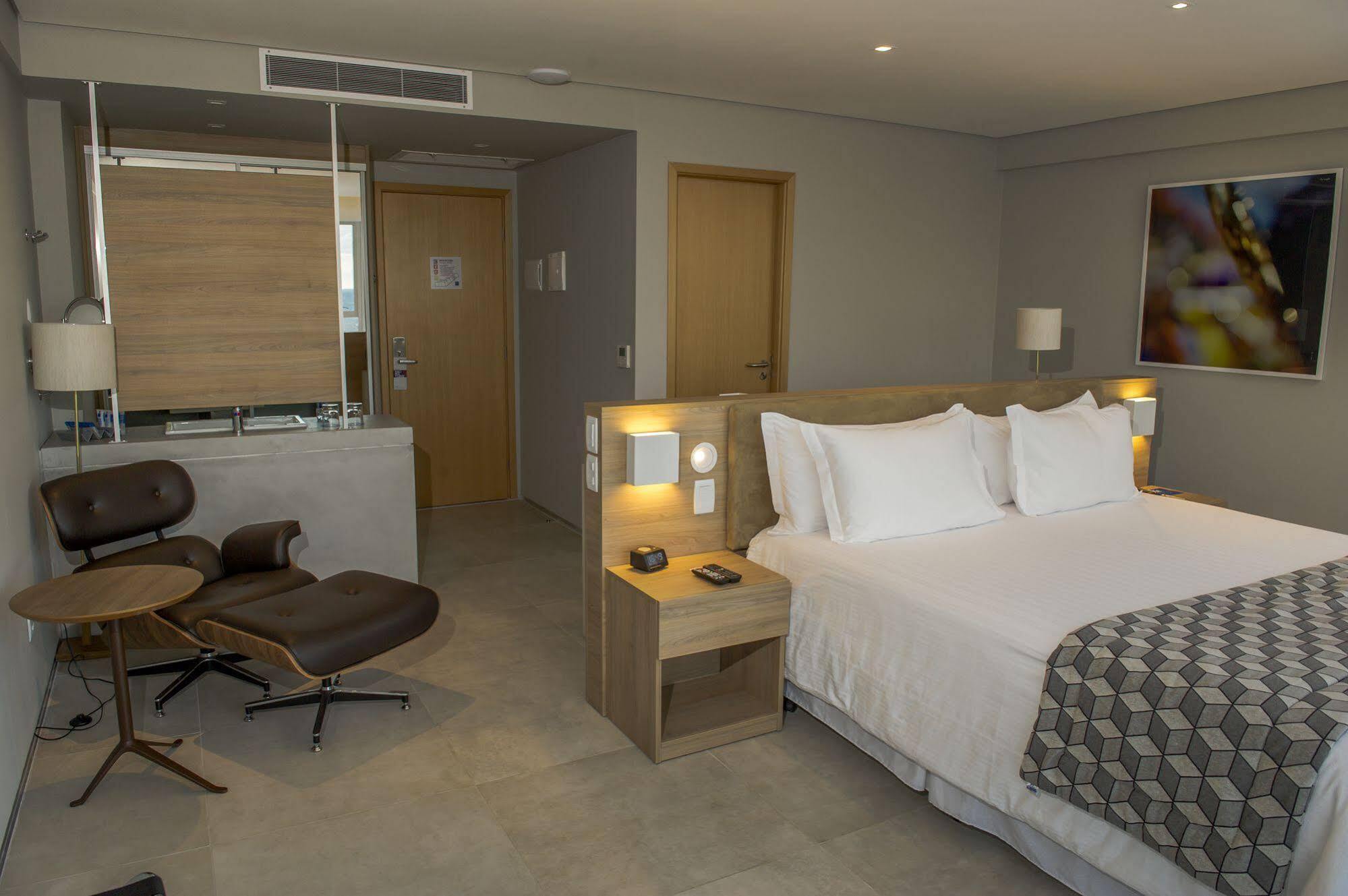 Quarto Superior Premier com Cama King-size