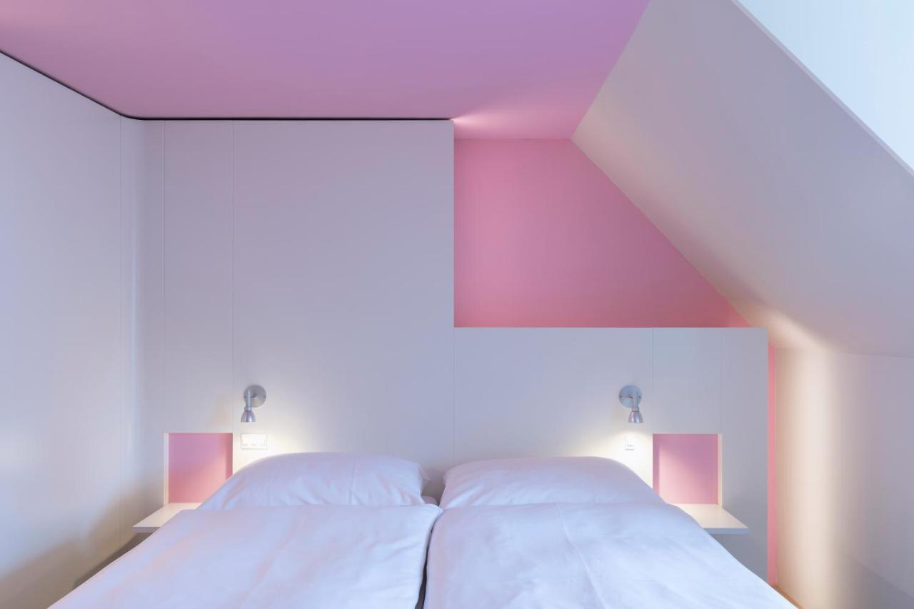 Superior Design Double Room,925617094:JPEG