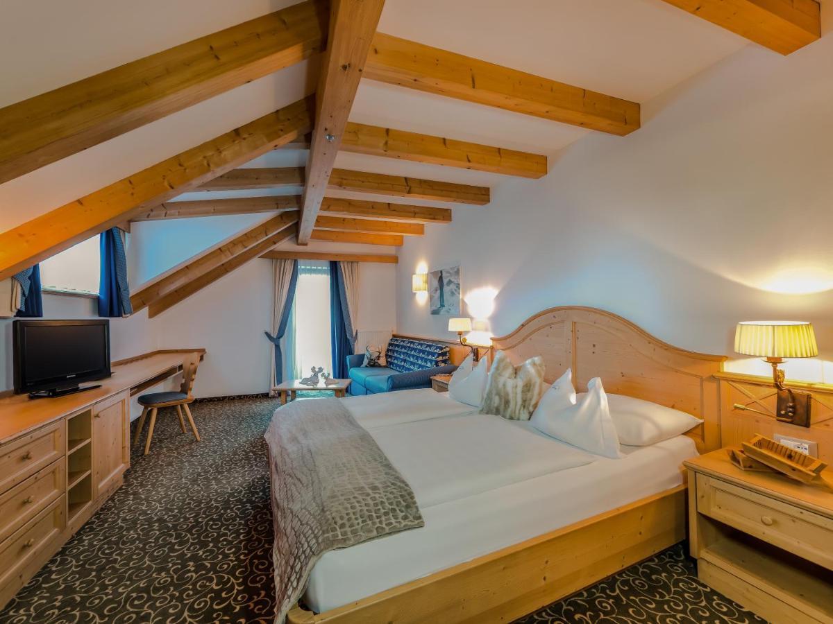 Double or Twin Room with Balcony - Attic,1270357576:JPEG