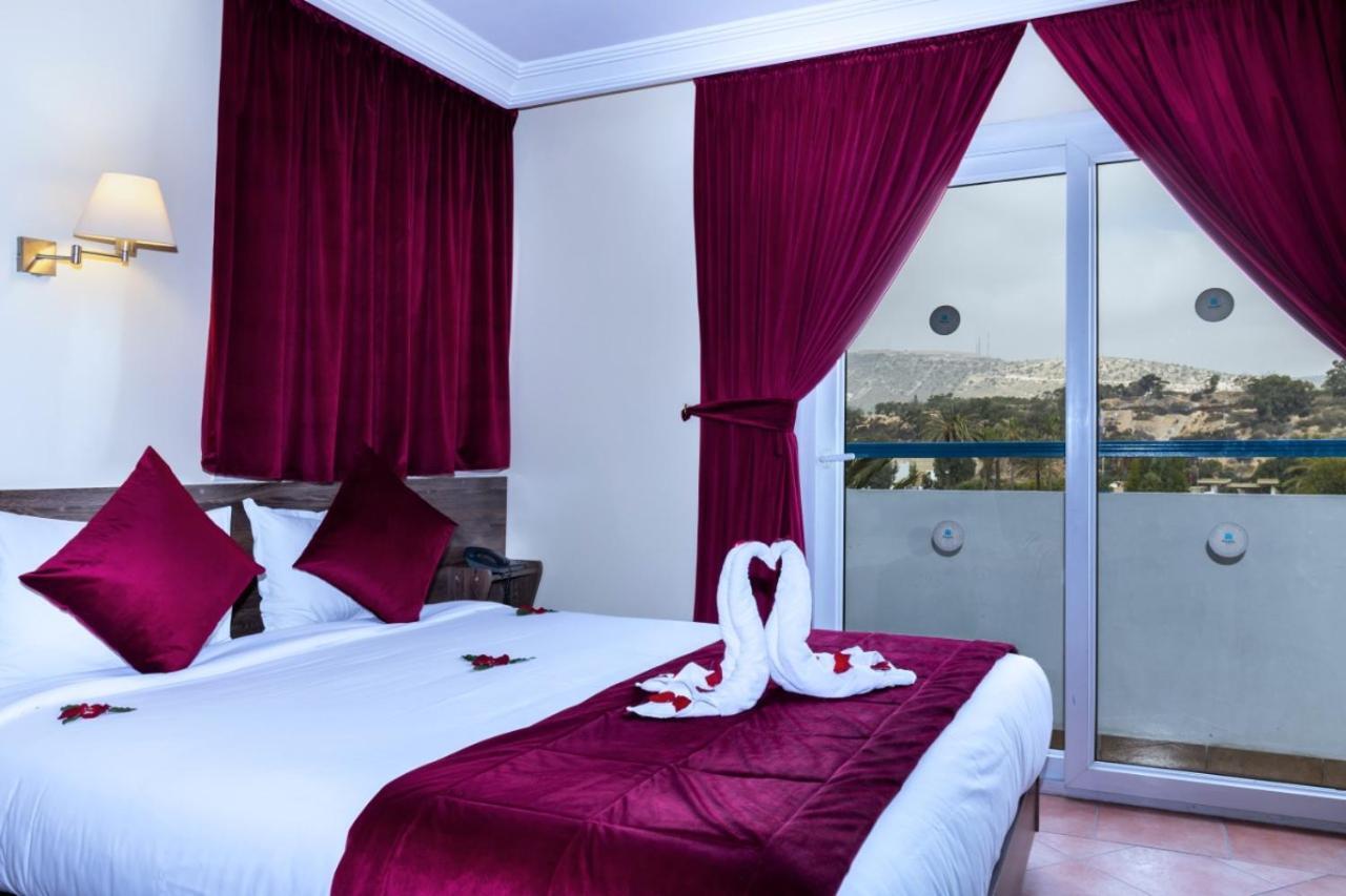 Quarto Duplo ou Twin com Vista Piscina
