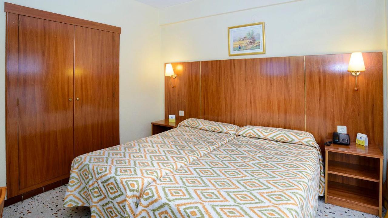Quarto Individual com Banheira