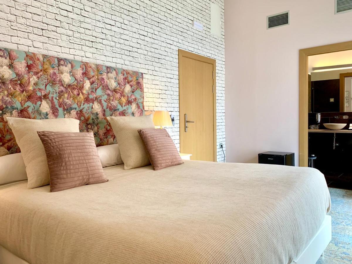 Suite com Banheira de Hidromassagem no Terraço