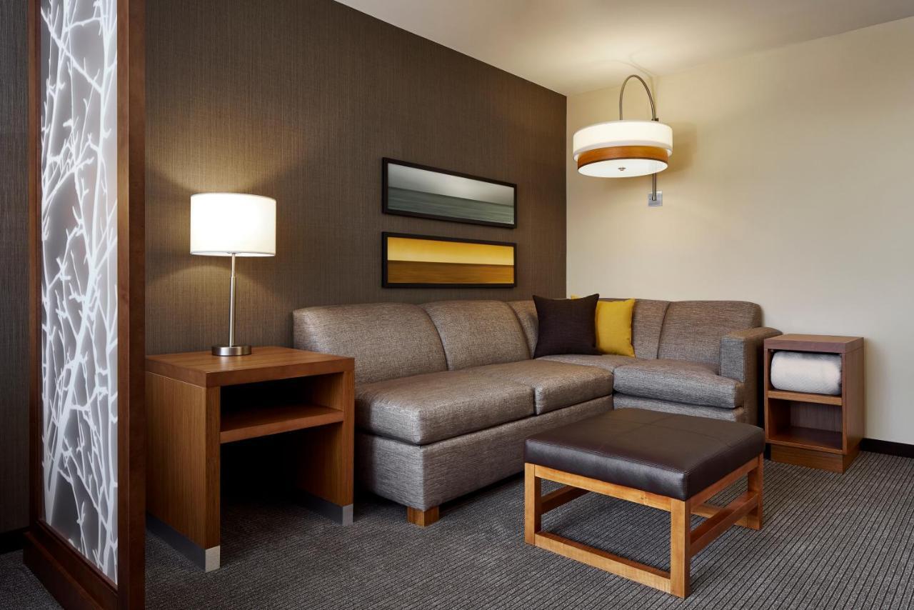 Queen Room with Two Queen Beds and Sofa Bed