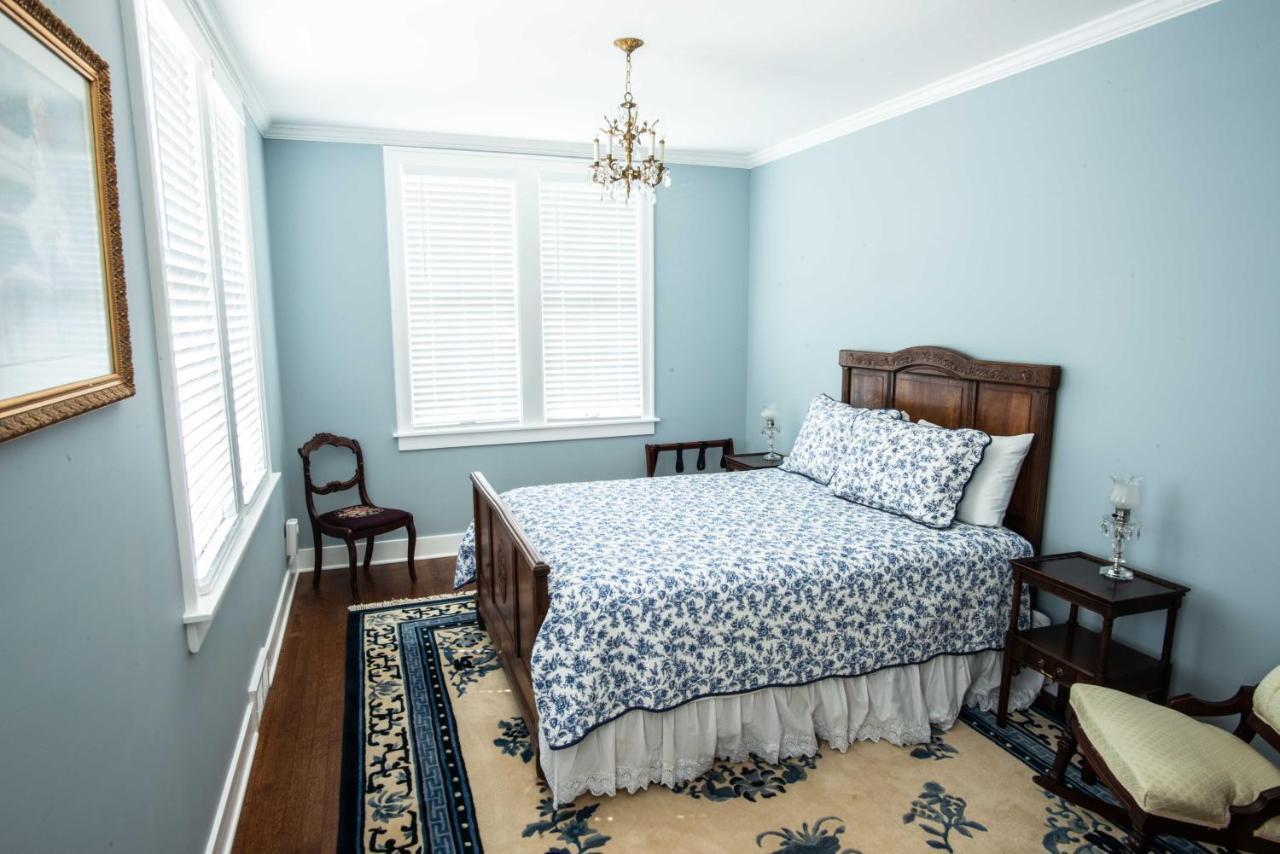 Queen Suite