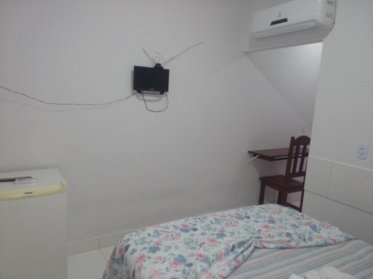 Quarto Grande com Cama de Casal ou 2 de Solteiro