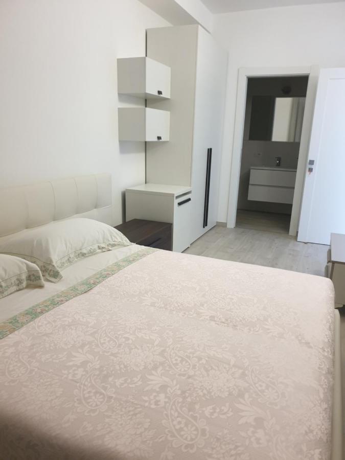 Camera Matrimoniale/Doppia con Letti Singoli con Letto Supplementare