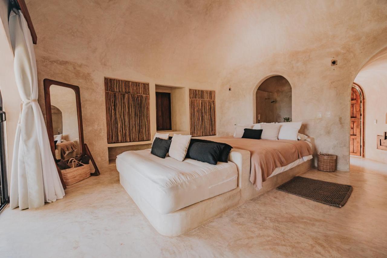 Quarto Deluxe com Cama de Casal ou 2 de Solteiro e Vista da Piscina
