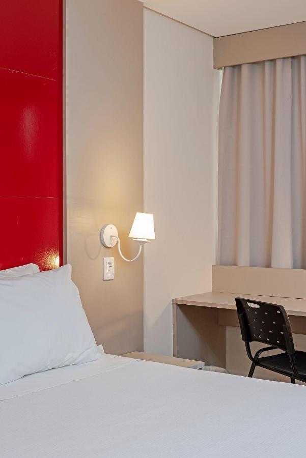 Quarto Duplo Standard