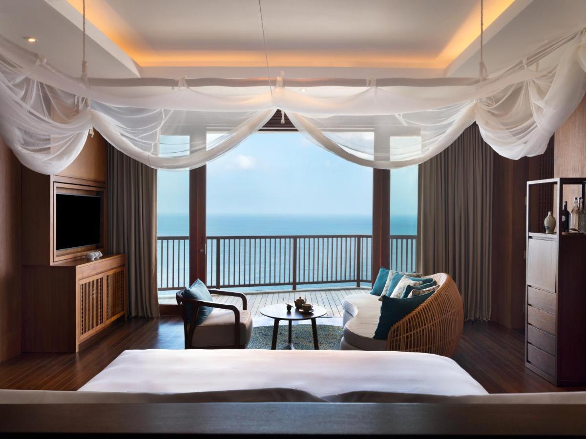 Villa Presidencial de 4 Quartos com Vista do Rochedo e do Mar