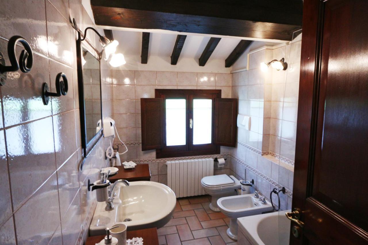 Standard King Room,1163404680:JPEG