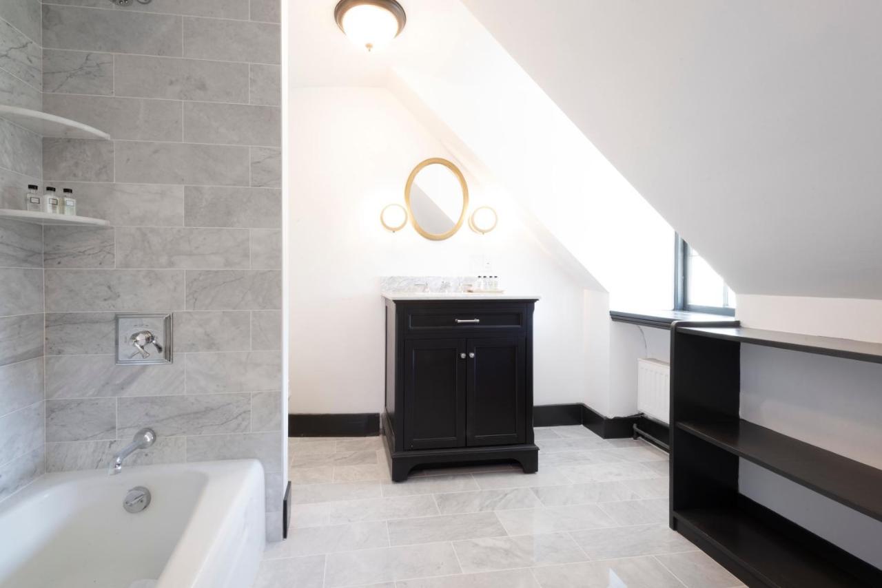 Deluxe Double Room with Bath