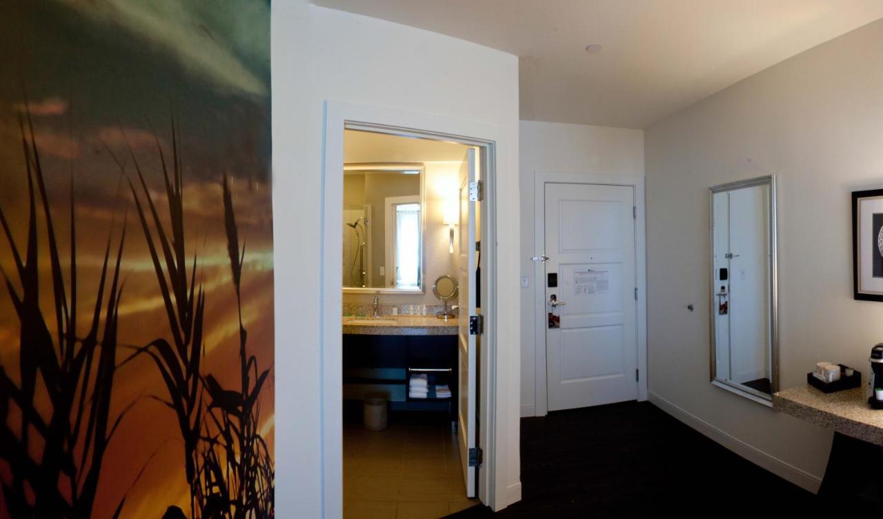 Standard Queen Room with Two Queen Beds