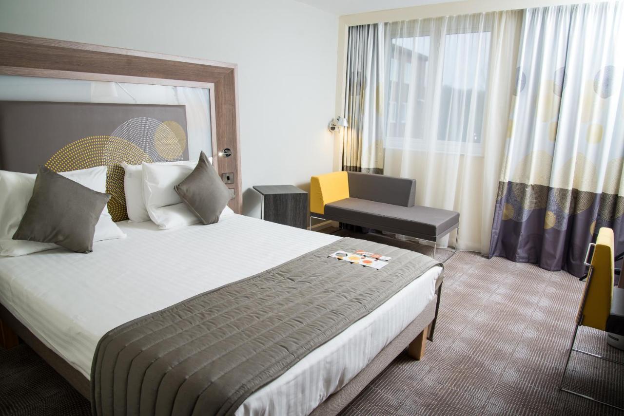 Habitación Doble Superior con sofá cama