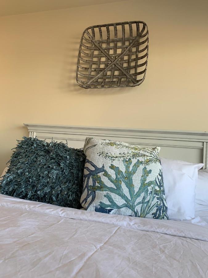 Cottage Queen Room
