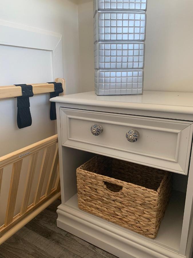 Cottage King Room