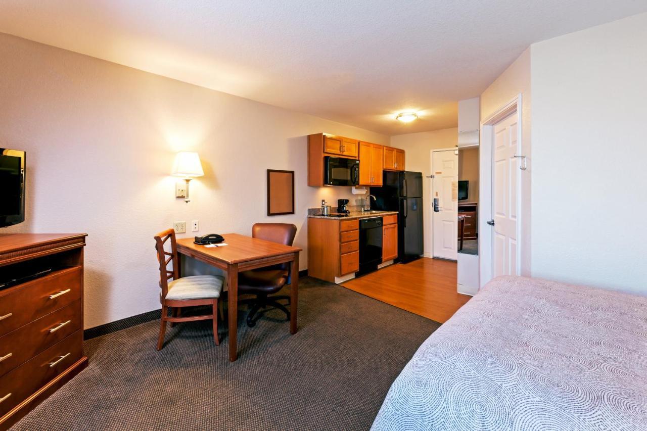 Queen Studio Suite