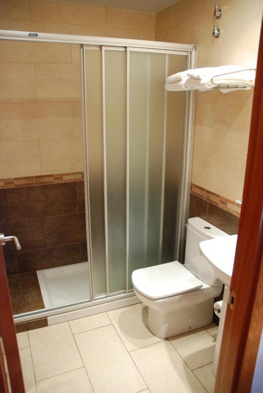 Twin Room,125862348:JPEG