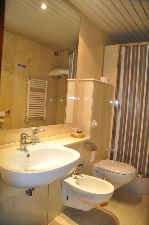 Double or Twin Room,10313456:JPEG
