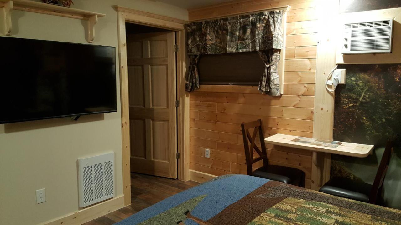King Suite (King Forrest)