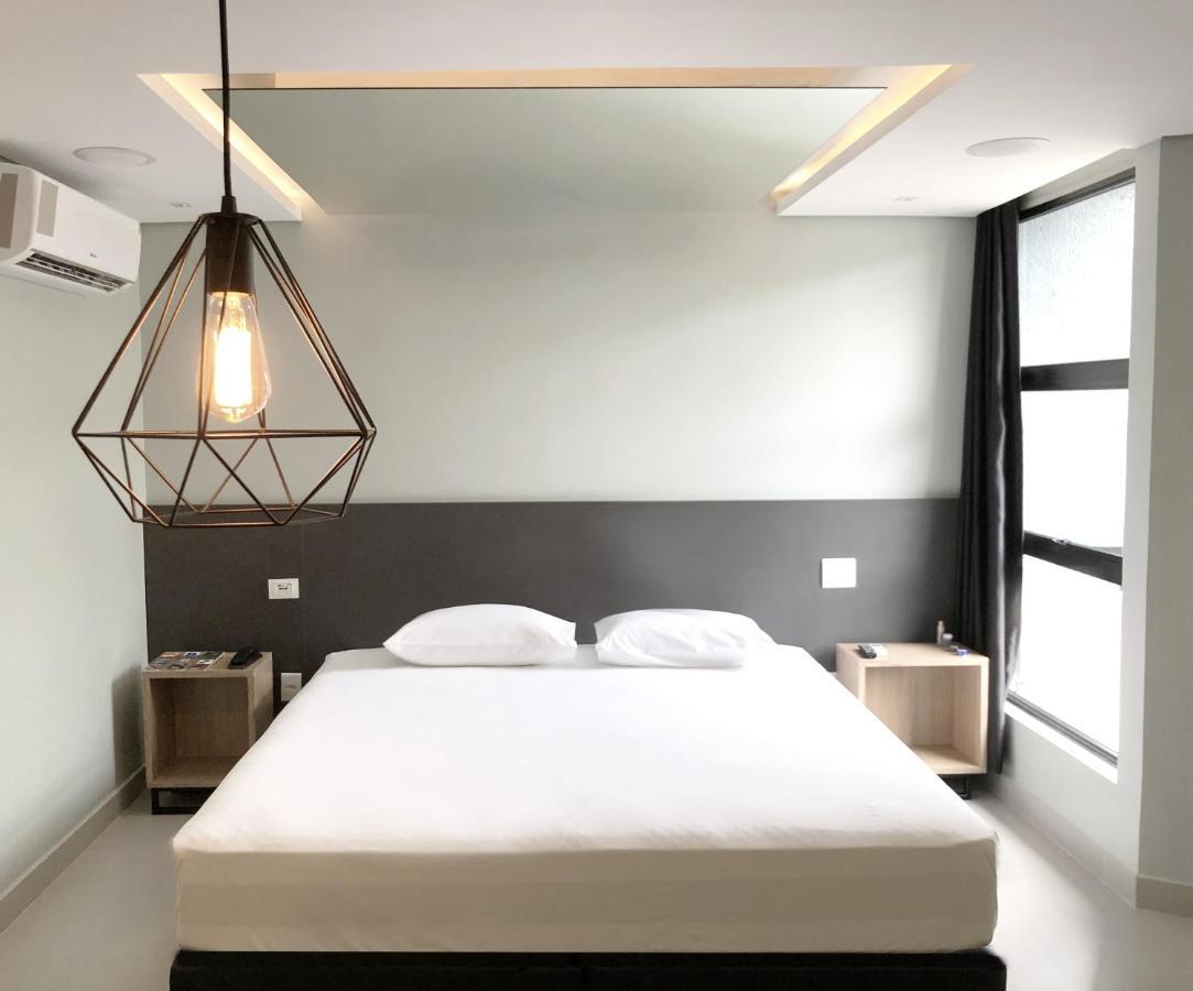 Quarto com Cama King-size