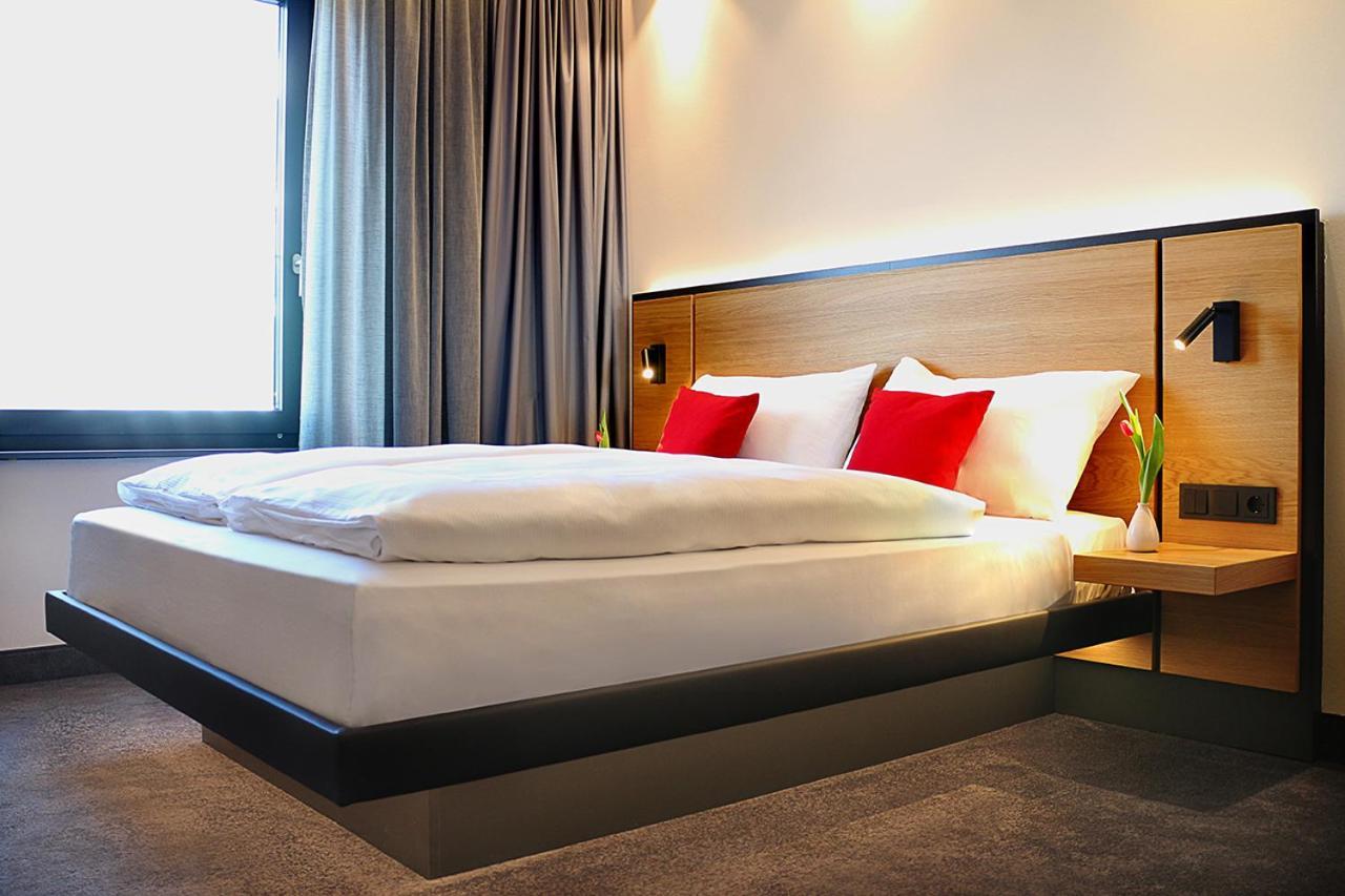 Standard Double Room,989494786:JPEG