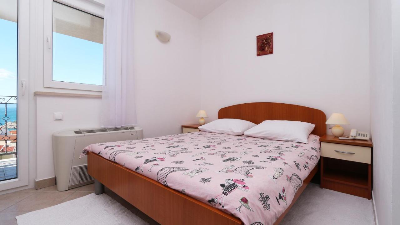 Tweepersoonskamer met 2 Aparte Bedden en Balkon