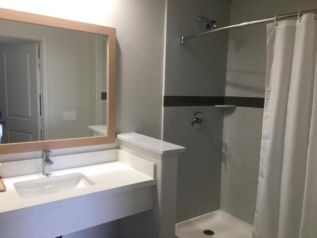 King Room,1038147478:JPEG