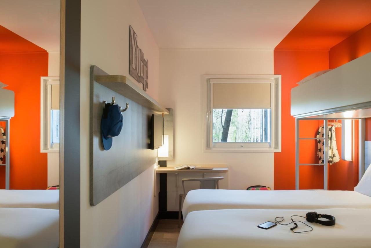Standard Room Two Single Beds One Bunk Bed,990838786:JPEG