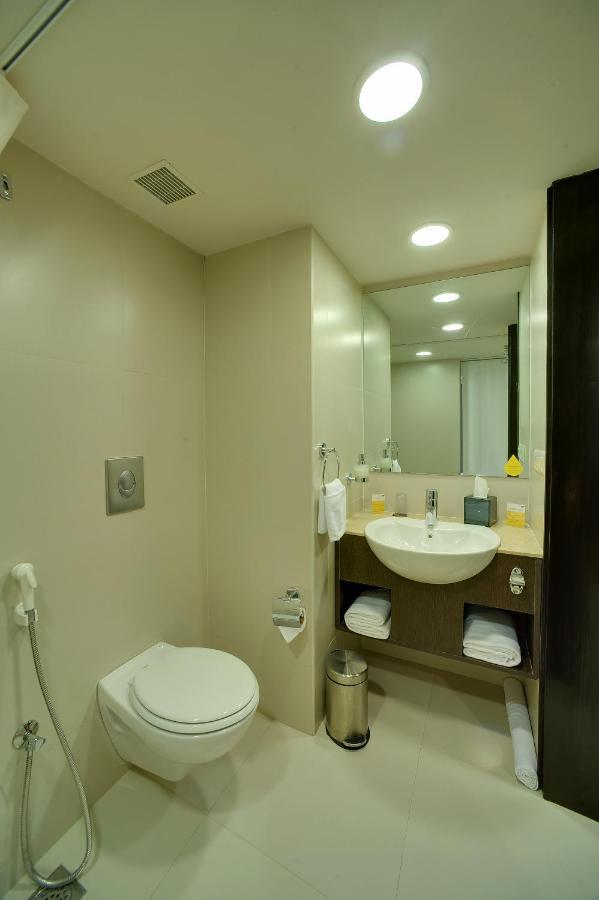 Day Use Room 10 AM to 5 PM, Check-in and Check-out on same day