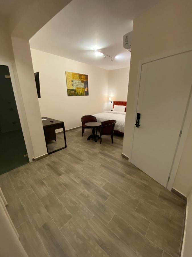 Chambre Lit King-Size avec Balcon