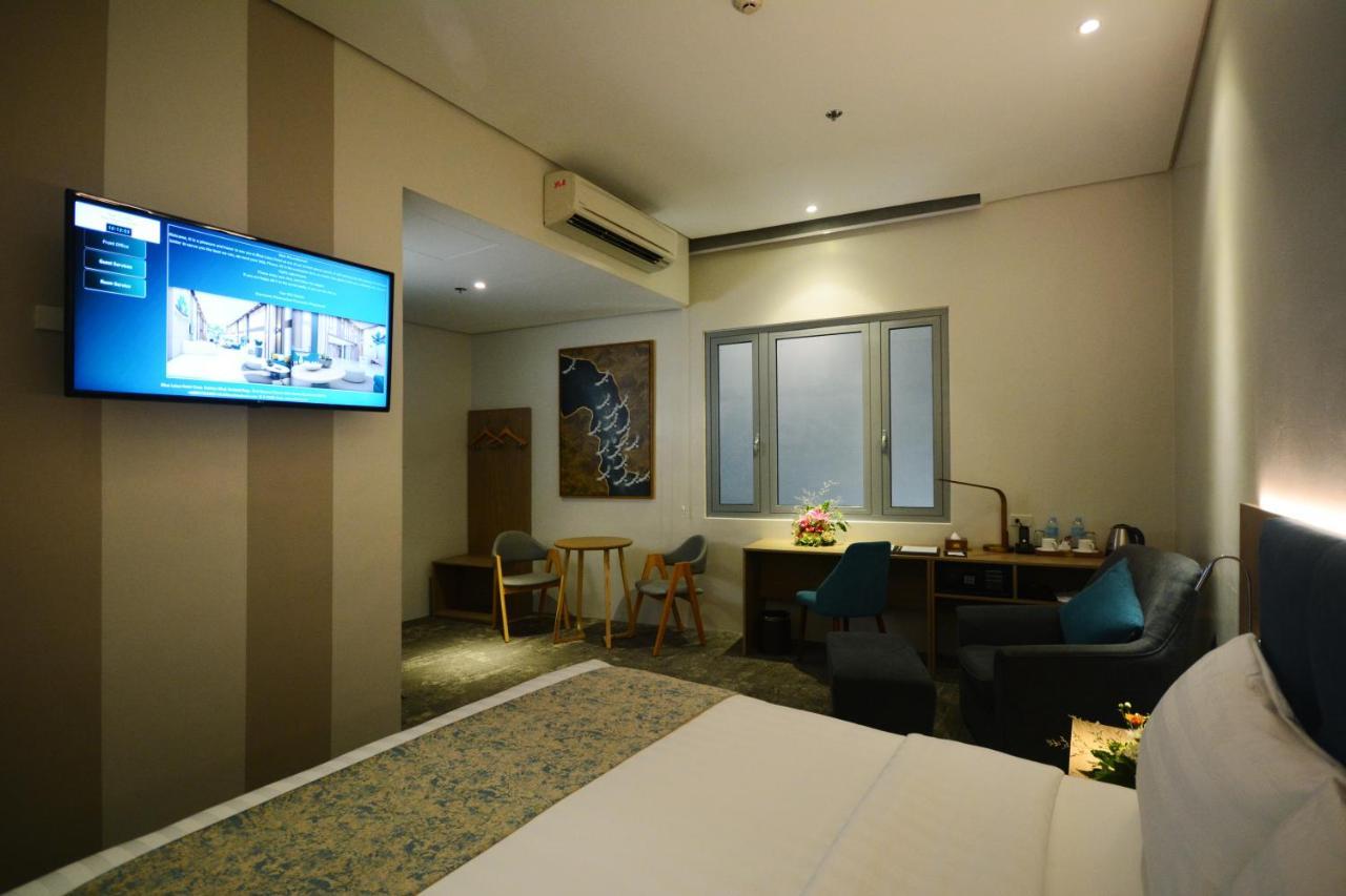 Deluxe Queen Room
