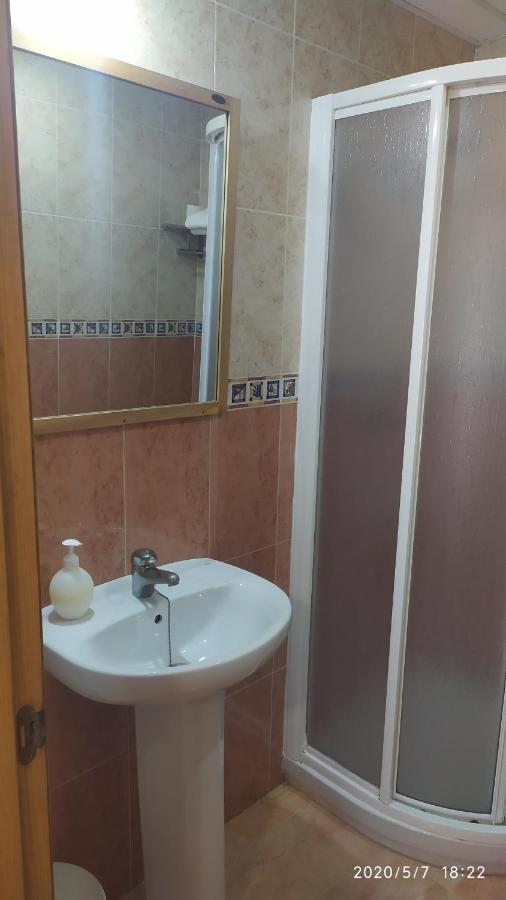 Zweibettzimmer mit eigenem Bad