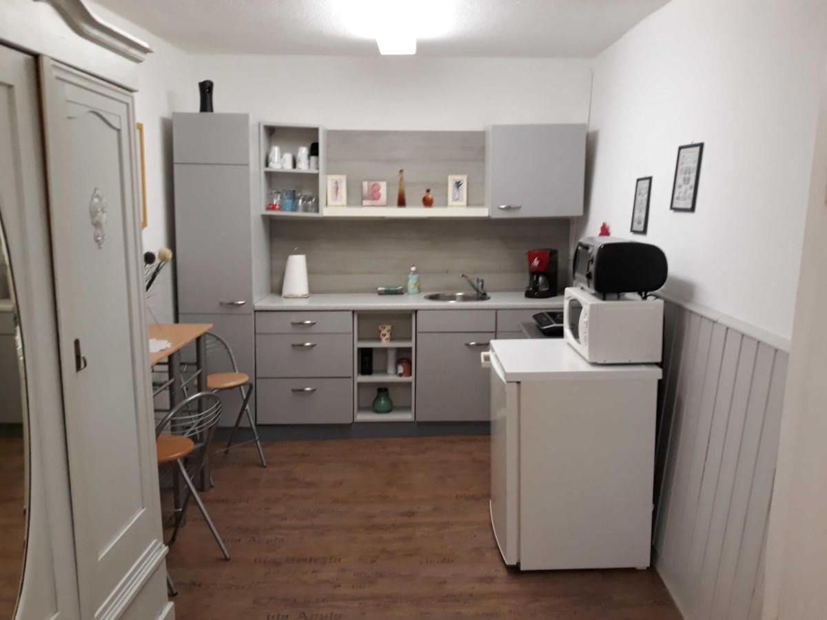 Deluxe tweepersoonskamer met balkon en uitzicht op zee