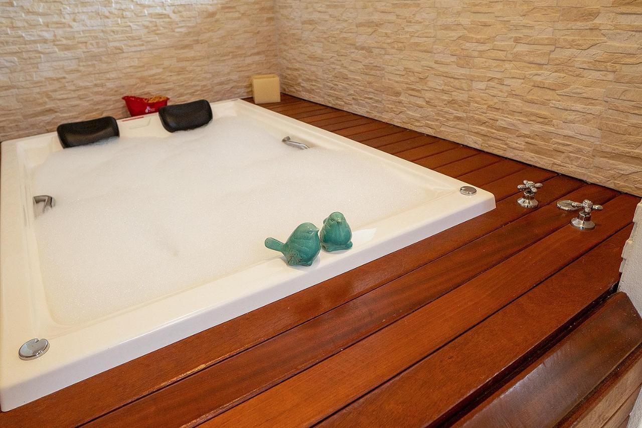 Deluxe Suite,998757132:JPEG