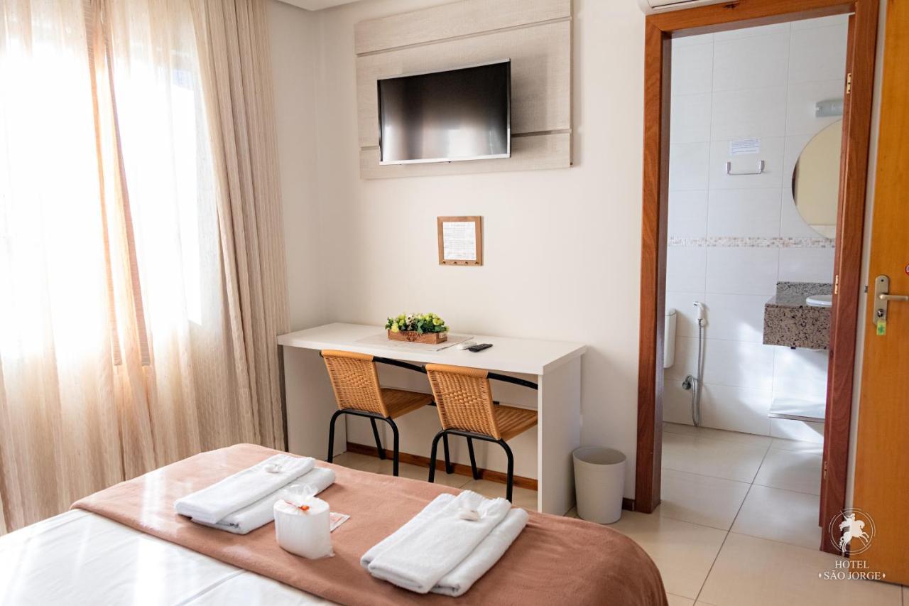 Quarto Deluxe com Cama de Casal ou 2 de Solteiro