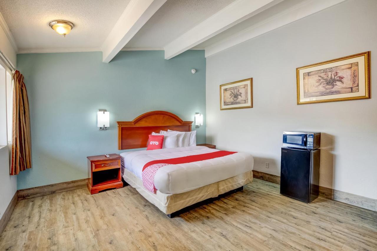 King Room with Balcony