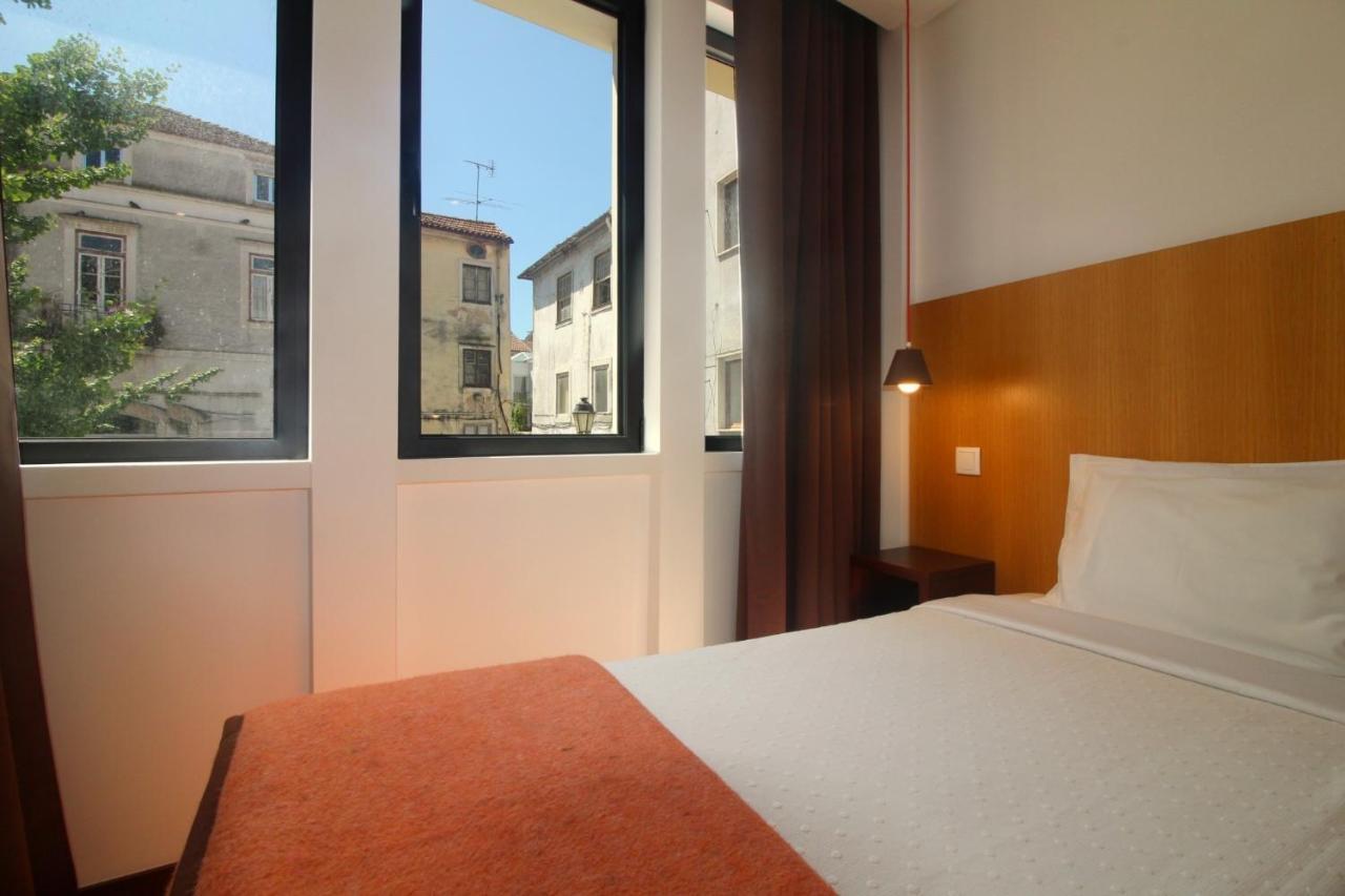 Quarto com 2 Camas de Solteiro
