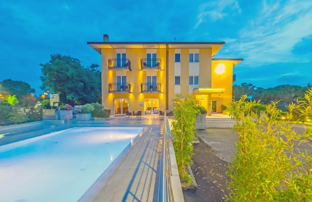 Hotel Nuova Barcaccia-1