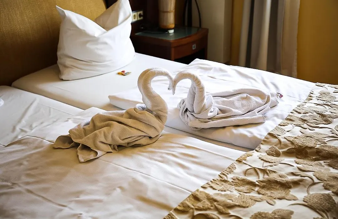 Royal Inn-1